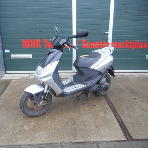 Scooter onderdelen en Accessoires - sloop Onderdelen Peugeot Vivacity